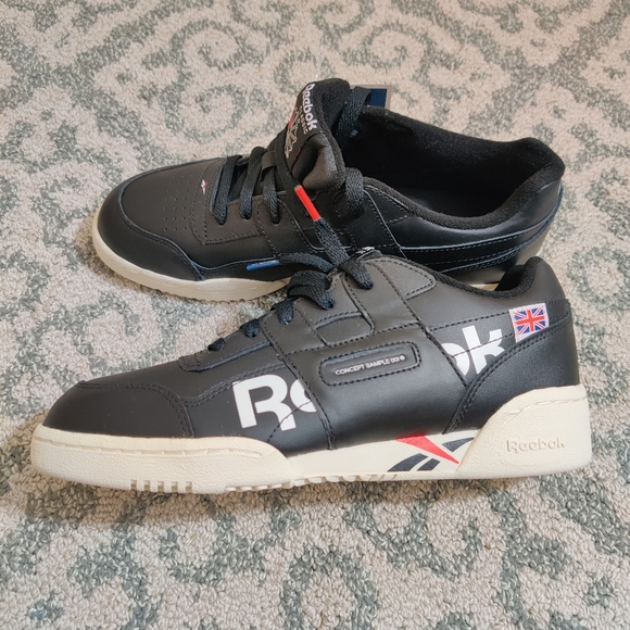 Reebok Other - REEBOK NWT Classic The Alter Icons Black & White UK London Flag Platform Shoes